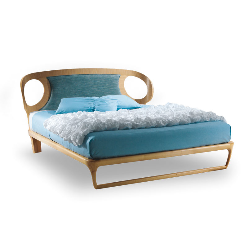Iride Bed with padded panel