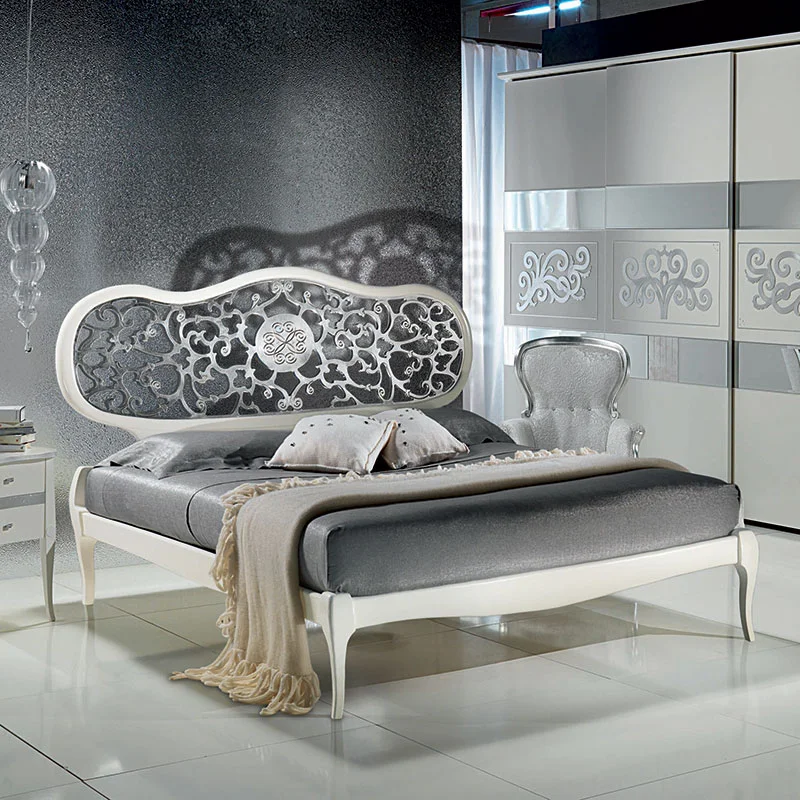 Letto Novecento laccato