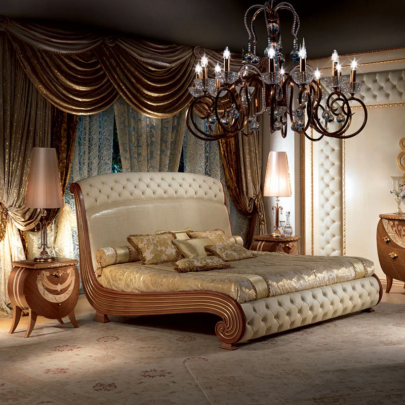 Letto Vanity in massello e foglia oro