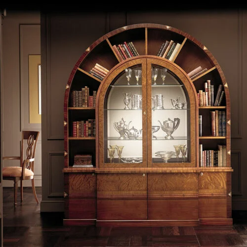 Classic Arco Due wooden display cabinet with elegant design and inlaid frame, Carpanelli made in Italy.