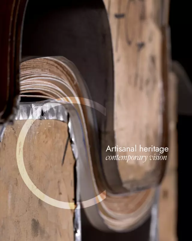 From concept to creation, down to the finest detail: every Carpanelli piece reflects a legacy of savoir-faire, passed down and continually reimagined. Versatile collections, bespoke design, and a distinctive aesthetic that merges artisanal heritage with contemporary vision.

#carpanelli #carpanellifurniture #italiandesign #interiordesign #luxuryfurniture #madeinitaly #furnituredesign #homedecor #moderndesign #arredamento #interiordecor #handmadefurniture